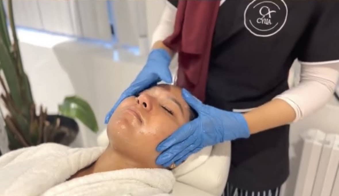 Soin du visage à la Maison de Beauté CYLIA